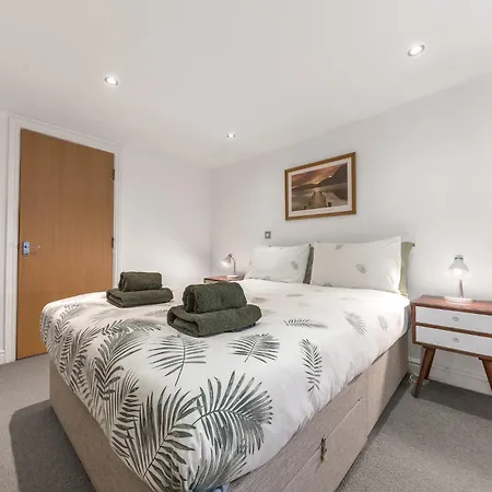 Daire Chaucer's Retreat, Chaucer House,